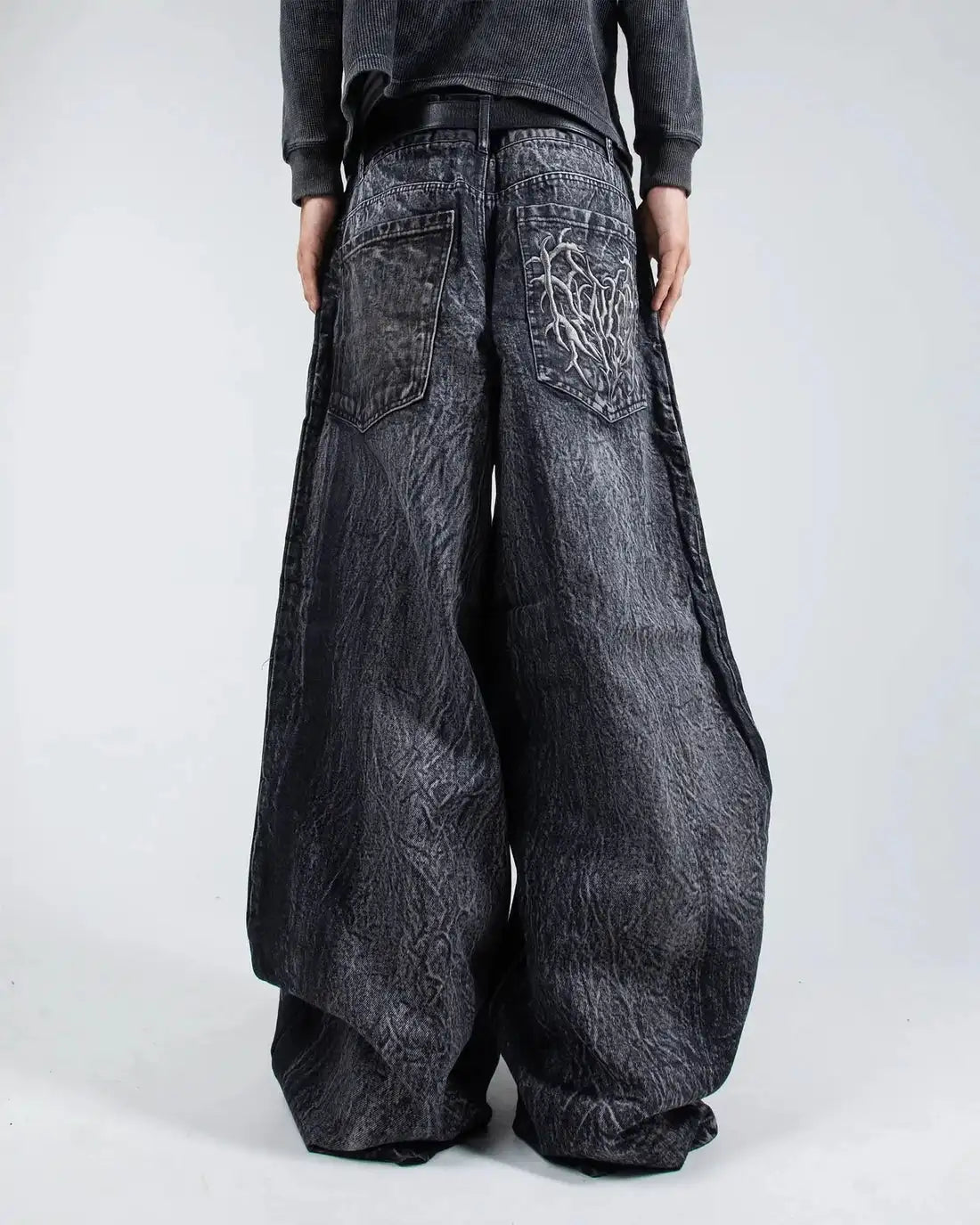 VENOM THREAD DENIM