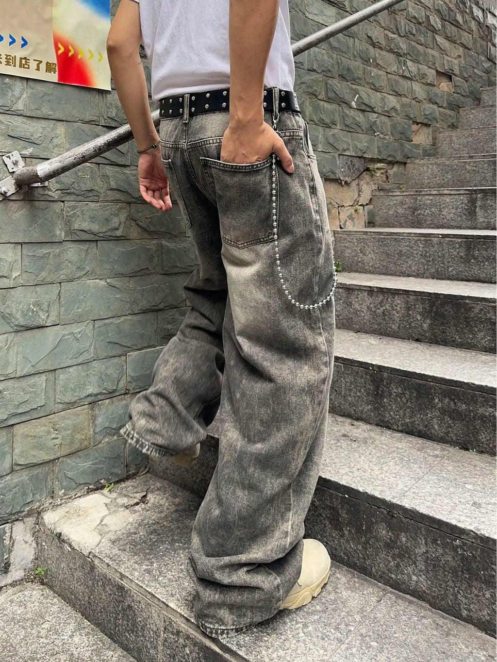 VINTAGE Y2K— BAGGY JEANS