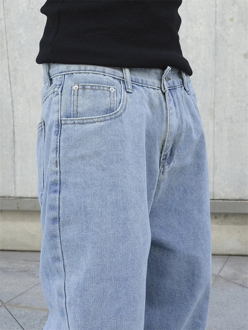 RELAXED WIDE—LEG JEANS
