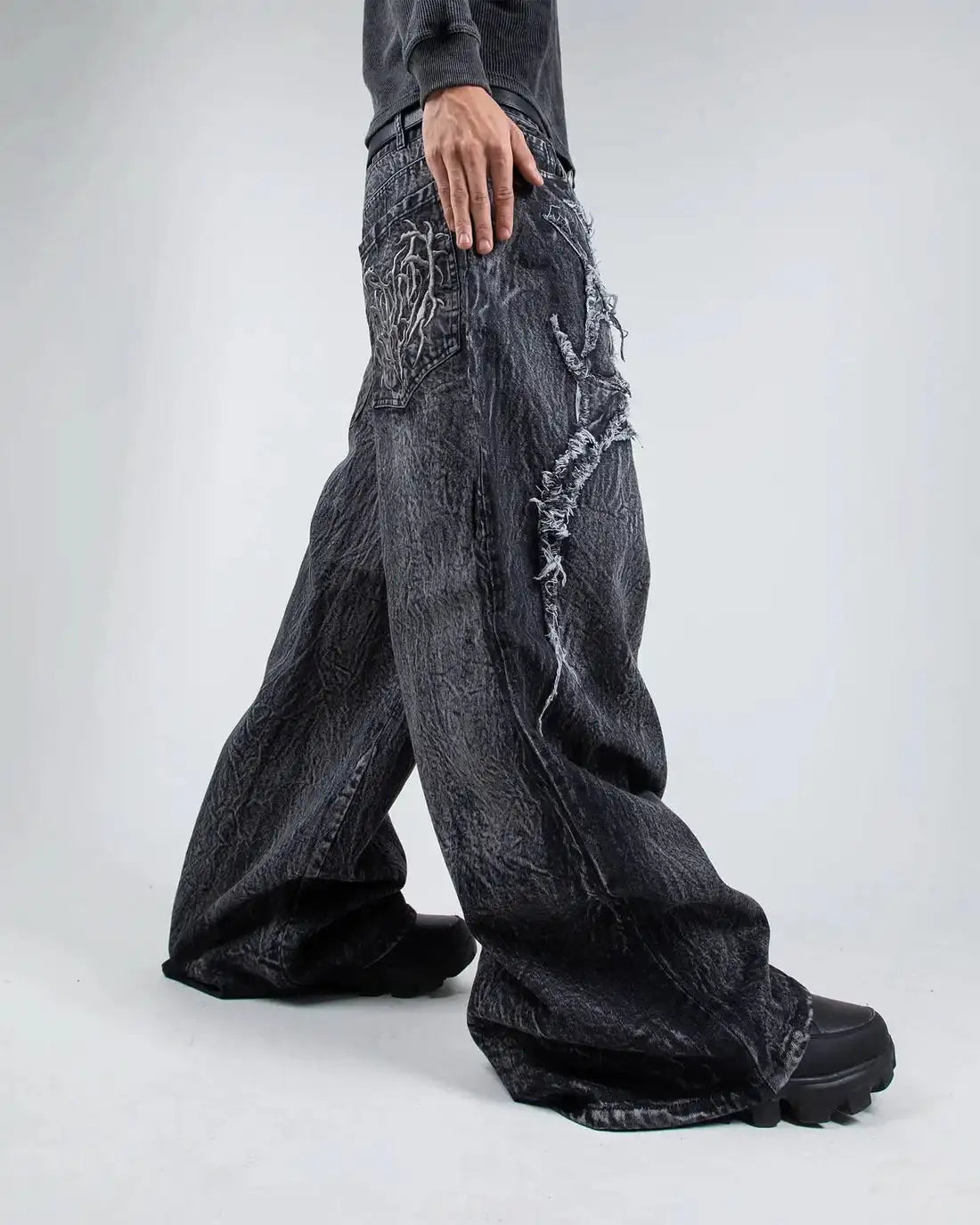 VENOM THREAD DENIM