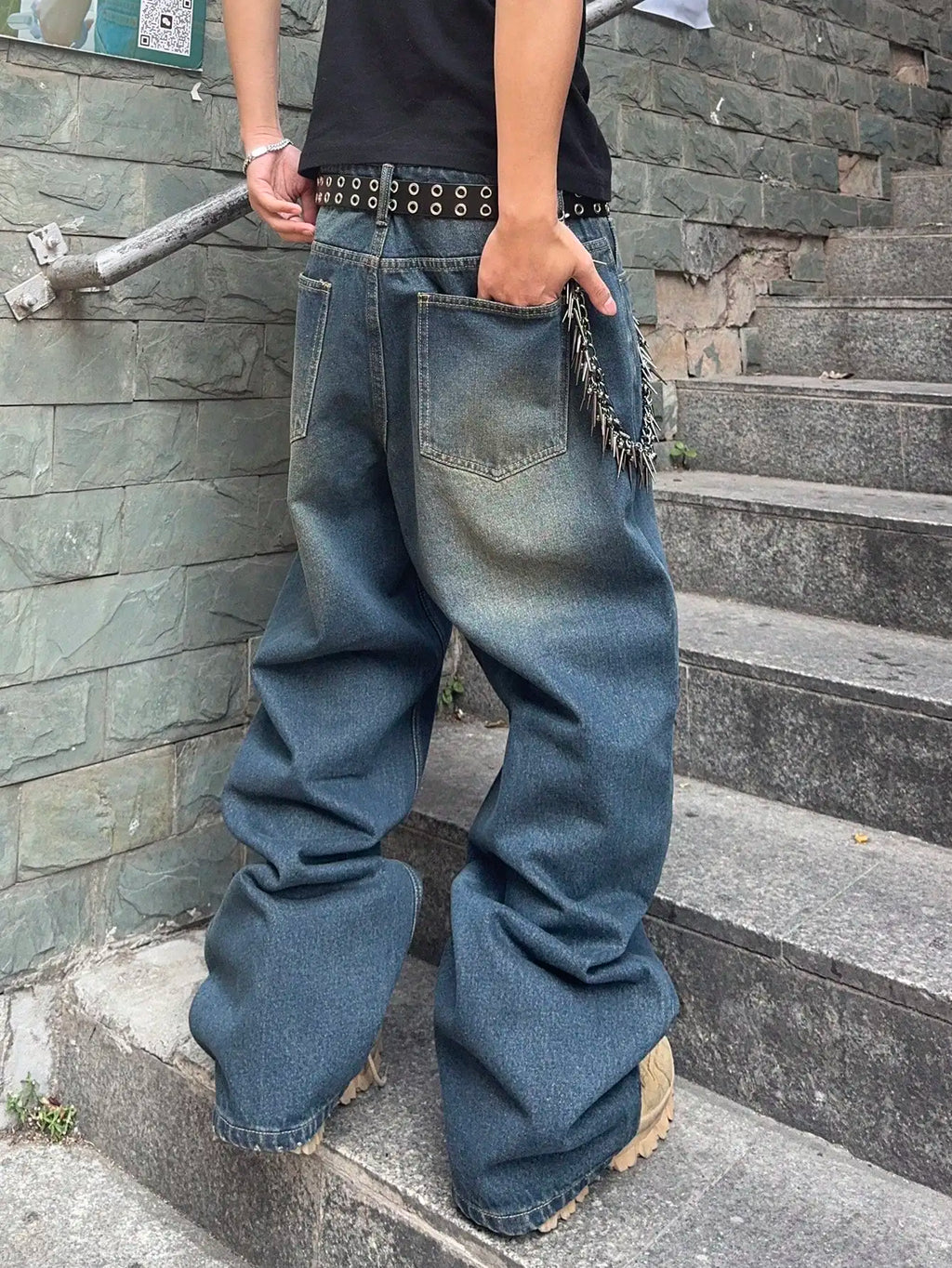 VINTAGE Y2K— BAGGY JEANS